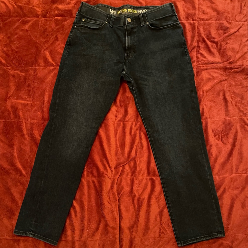 Lee straight fit tapered leg. Gently used. 36x30